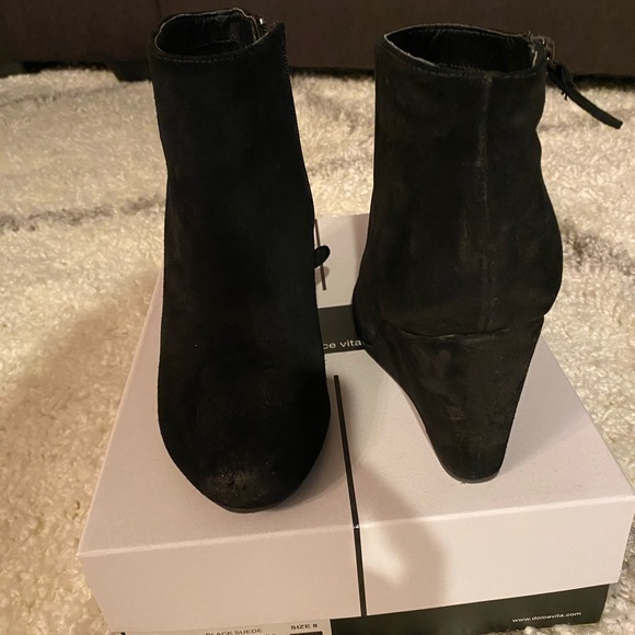 COPY - dolce vita “Garim” black suede ankle bootie wedge - Picture 5 of 7